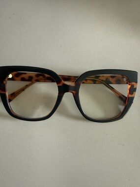 Women's Oversized Tortoiseshell Square Glasses - Fashion Frame